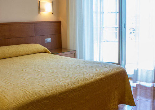 Hotel Mabu Ourense Zewnętrze zdjęcie
